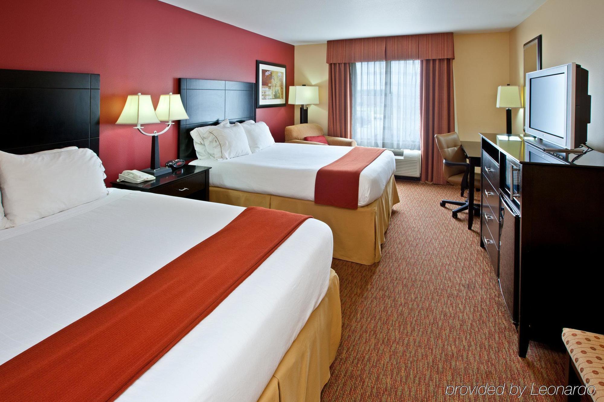 Holiday Inn Express & Suites Schererville By Ihg Номер фото
